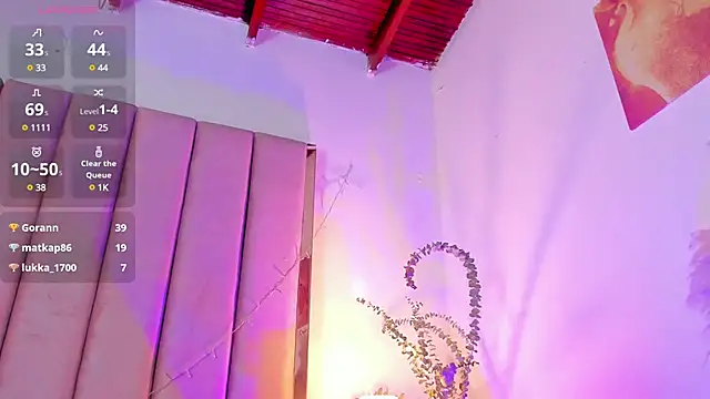 VICTORIA RASH online show from 5, 1, 2025