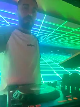 Snapshot of djtimka chatting on 31, 10, 2025 djtimka online show from 31, 10, 2025