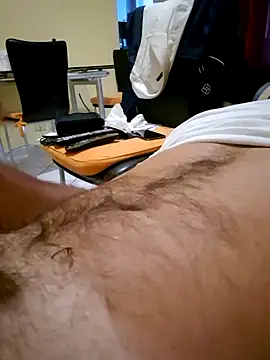 Snapshot of 1talianBeutifulCock chatting on 4, 1, 2025 1talianBeutifulCock online show from 4, 1, 2025