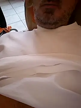 1talianBeutifulCock online show from 28, 4, 2026
