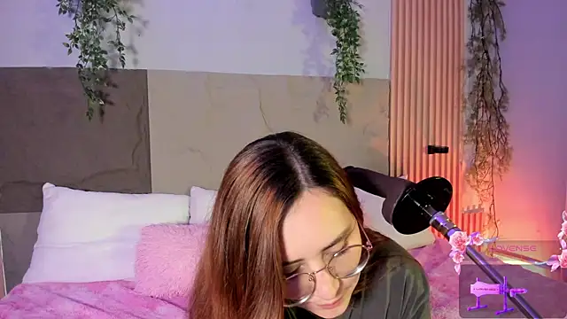 centaurigirl online show from 7, 4, 2026