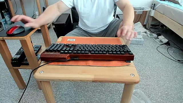 Snapshot of hachunemiku chatting on 17, 11, 2025 hachunemiku online show from 17, 11, 2025