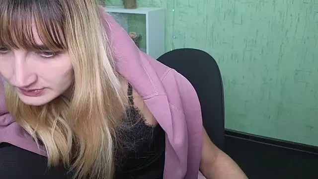 Nika Kitten online show from 18, 11, 2025