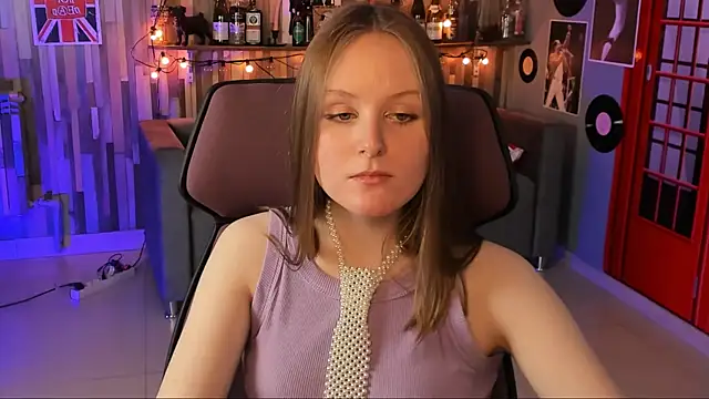 Snapshot of VivienLeeigh chatting on 5, 12, 2024 VivienLeeigh online show from 5, 12, 2024