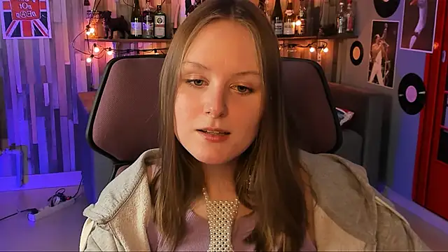 Snapshot of VivienLeeigh chatting on 5, 12, 2024 VivienLeeigh online show from 5, 12, 2024