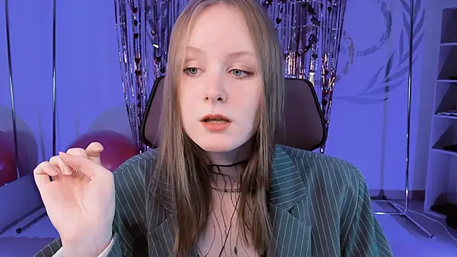 Snapshot of VivienLeeigh chatting on 16, 2, 2025 VivienLeeigh online show from 16, 2, 2025
