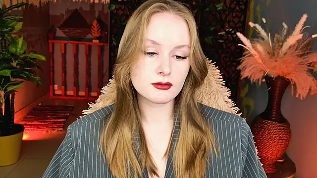 VivienLeeigh online show from 28, 4, 2026