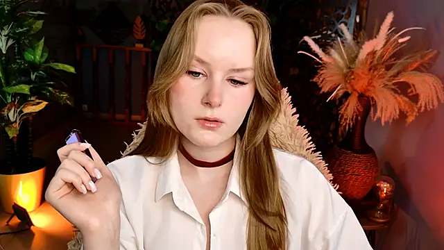 VivienLeeigh online show from 18, 5, 2026