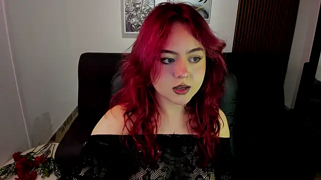 Snapshot of crimson_tati_ chatting on 24, 9, 2025 crimson tati online show from 24, 9, 2025