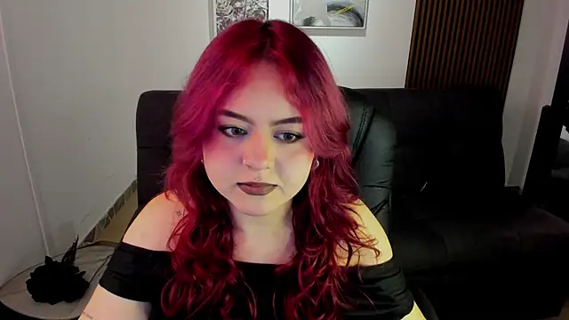 Snapshot of crimson_tati_ chatting on 25, 9, 2025 crimson tati online show from 25, 9, 2025