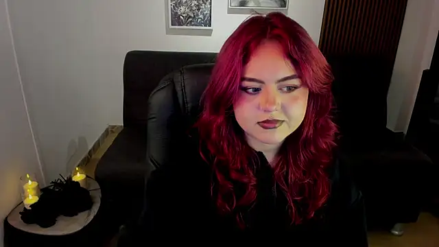 Snapshot of crimson_tati_ chatting on 26, 9, 2025 crimson tati online show from 26, 9, 2025