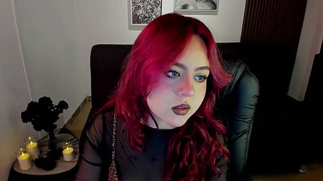 Snapshot of crimson_tati_ chatting on 28, 9, 2025 crimson tati online show from 28, 9, 2025