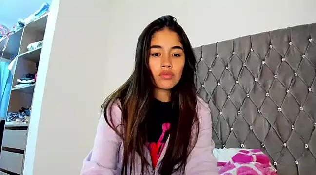 AriaMontgomery online show from 18, 12, 2024