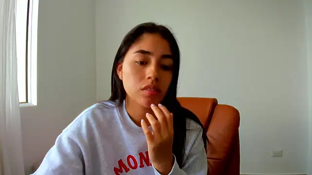 Snapshot of AriaMontgomery chatting on 29, 4, 2026 AriaMontgomery online show from 29, 4, 2026