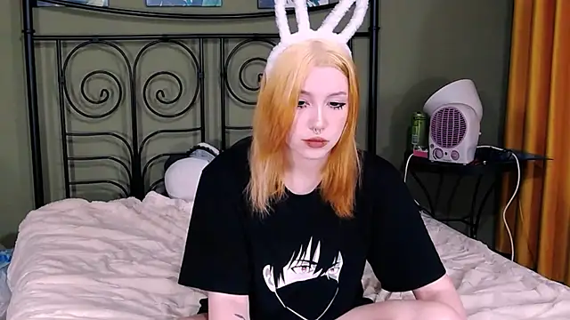 Snapshot of BlackyTea chatting on 6, 12, 2024 BlackyTea online show from 6, 12, 2024