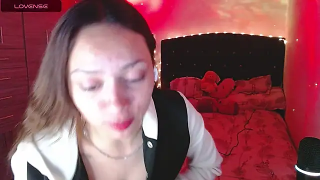 holy juli online show from 25, 9, 2025