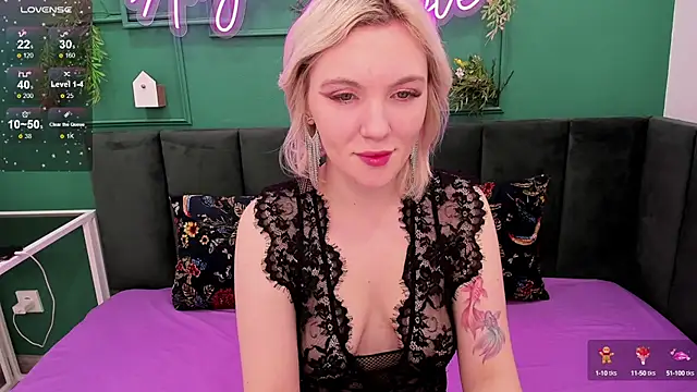 Snapshot of Fluffy_Monica chatting on 17, 12, 2024 Fluffy Monica online show from 17, 12, 2024