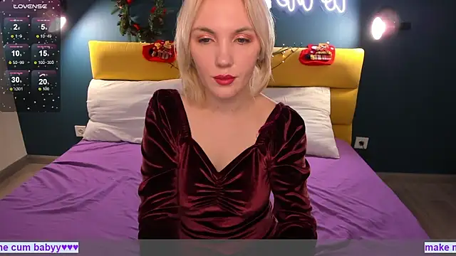 Snapshot of Fluffy_Monica chatting on 30, 12, 2024 Fluffy Monica online show from 30, 12, 2024