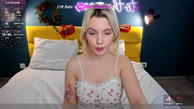 Snapshot of Fluffy_Monica chatting on 15, 1, 2025 Fluffy Monica online show from 15, 1, 2025