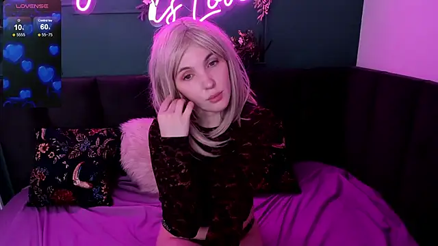 Snapshot of Fluffy_Monica chatting on 1, 3, 2025 Fluffy Monica online show from 1, 3, 2025