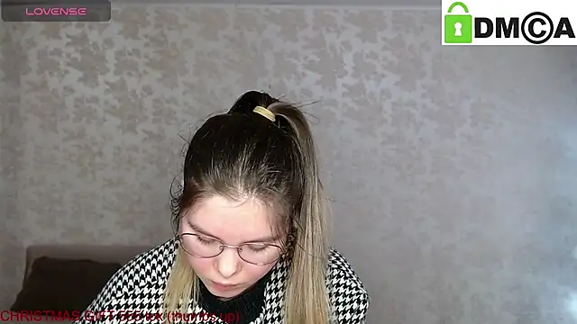 Snapshot of holy_michela chatting on 24, 12, 2024 holy michela online show from 24, 12, 2024