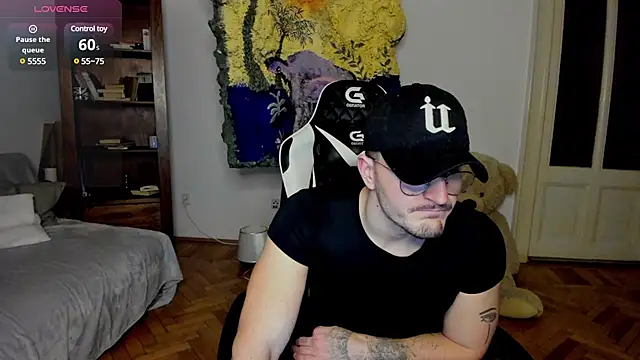 JulianDylan online show from 5, 2, 2025