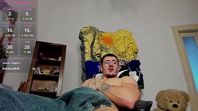 JulianDylan online show from 8, 2, 2025