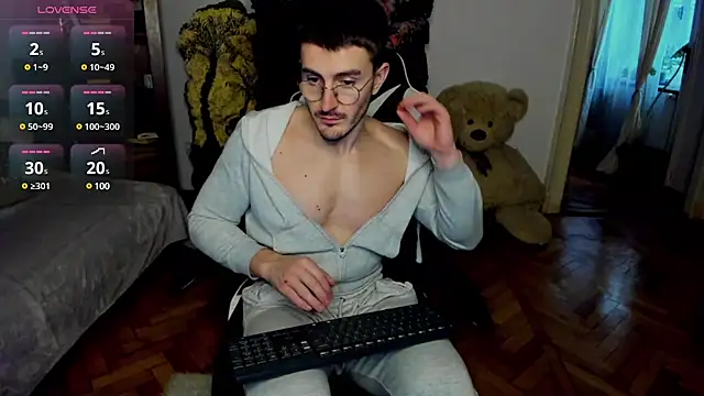 JulianDylan online show from 10, 2, 2025