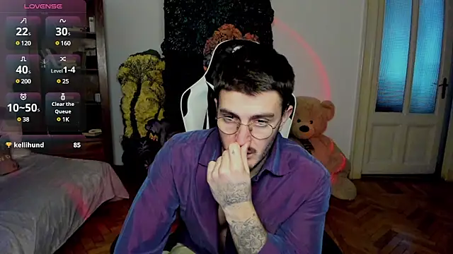 JulianDylan online show from 14, 2, 2025