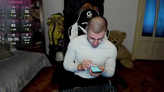 JulianDylan online show from 19, 2, 2025