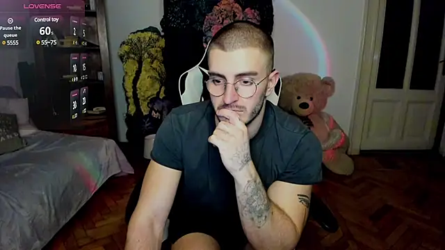 JulianDylan online show from 21, 2, 2025