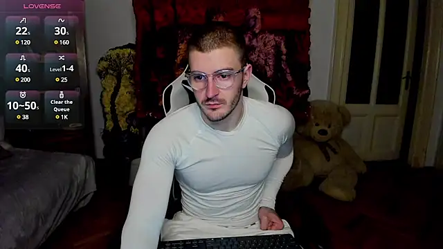 JulianDylan online show from 4, 3, 2025