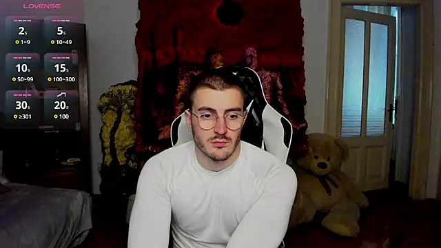 JulianDylan online show from 4, 3, 2025