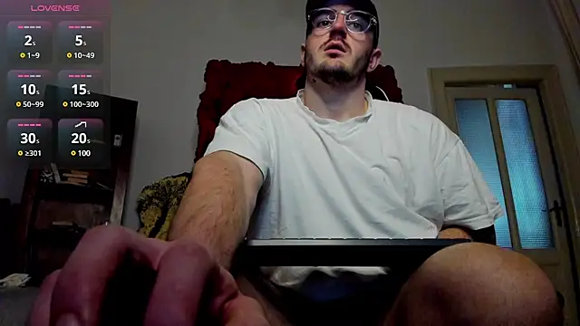 JulianDylan online show from 7, 3, 2025