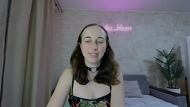Anika bloom online show from 28, 1, 2025
