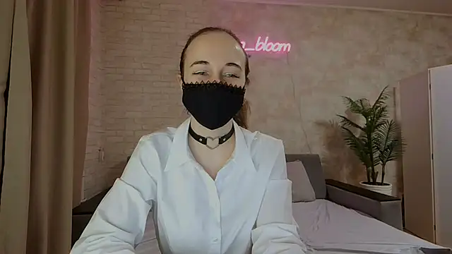 Anika bloom online show from 4, 2, 2025