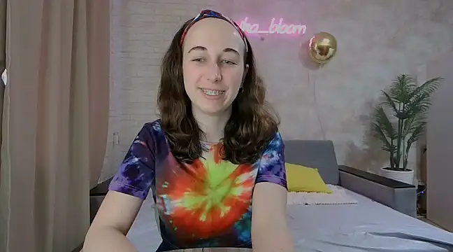 Anika bloom online show from 17, 2, 2025