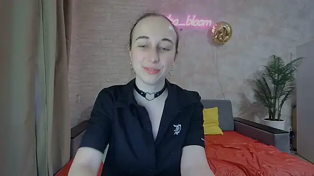 Anika bloom online show from 24, 2, 2025