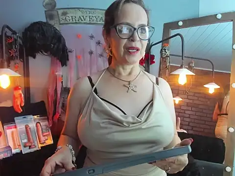 Snapshot of Samantha_mature56 chatting on 22, 10, 2025 Samantha mature56 online show from 22, 10, 2025