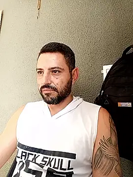 Snapshot of P4uzud4O chatting on 1, 4, 2026 P4uzud4O online show from 1, 4, 2026