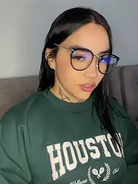 Snapshot of Nickiiiii chatting on 7, 2, 2025 Nickiiiii online show from 7, 2, 2025