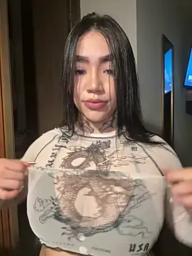 Nickiiiii online show from 8, 3, 2026