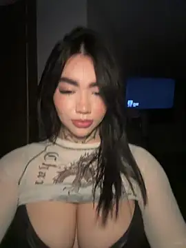 Nickiiiii online show from 7, 4, 2026