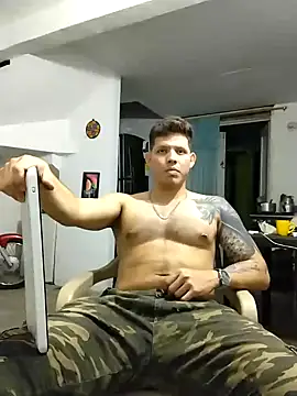 Snapshot of King_russo chatting on 24, 10, 2025 King russo online show from 24, 10, 2025