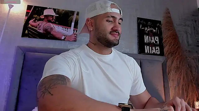Snapshot of JeanColleman chatting on 8, 10, 2025 JeanColleman online show from 8, 10, 2025