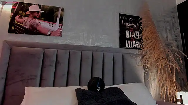 Snapshot of JeanColleman chatting on 22, 10, 2025 JeanColleman online show from 22, 10, 2025