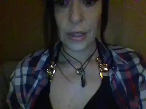 Snapshot of Fiesty_findom40 chatting on 23, 1, 2025 Fiesty findom40 online show from 23, 1, 2025