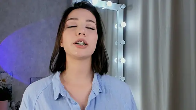 Tate Angel online show from 26, 9, 2025