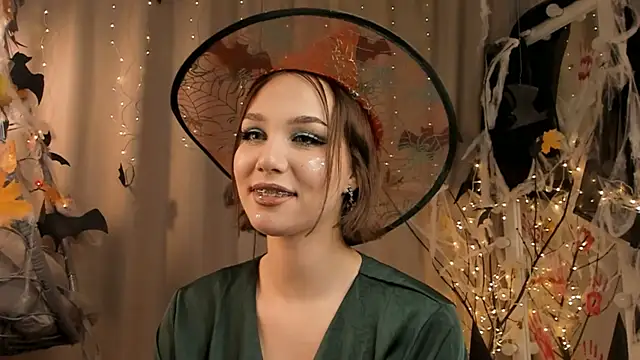 Tate Angel online show from 31, 10, 2025