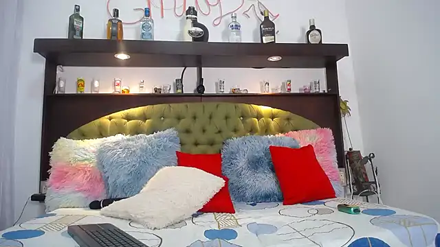 EMILY ROUSSE71 online show from 4, 3, 2025